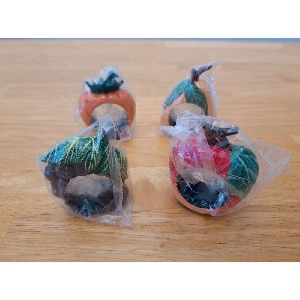 Fruit Shaped Napkin Rings Set of 4 Hand Painted Wood Vintage Cute NWOT